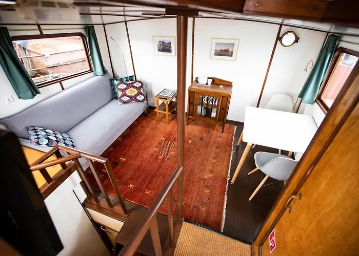 Marie's Houseboat Amsterdam