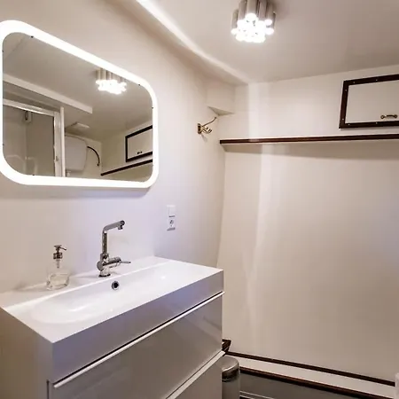 Marie's Houseboat * אמסטרדם