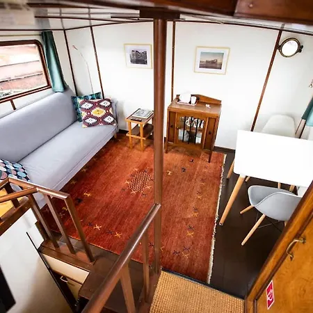 Marie's Houseboat Amsterdam